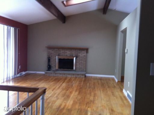 Building Photo - 2111 Romence Dr NE