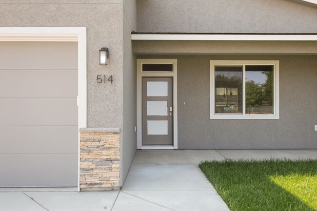 Building Photo - Brand New Modern 3-Bed, 2-Bath House