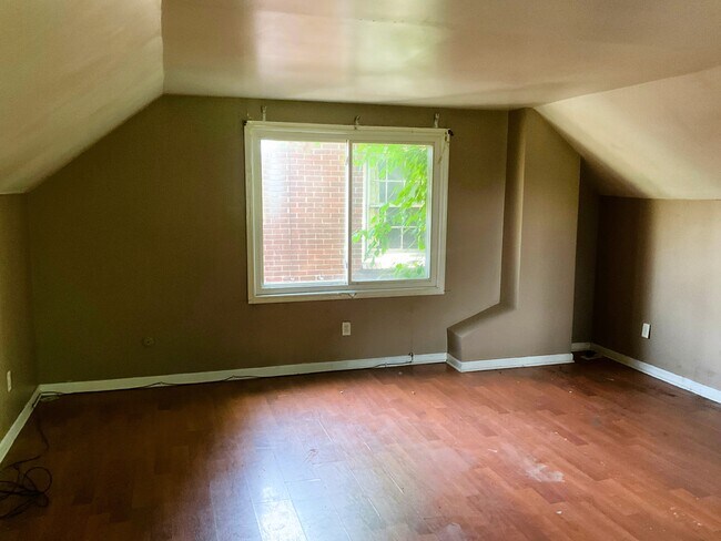 Foto del edificio - 6540 Longacre St