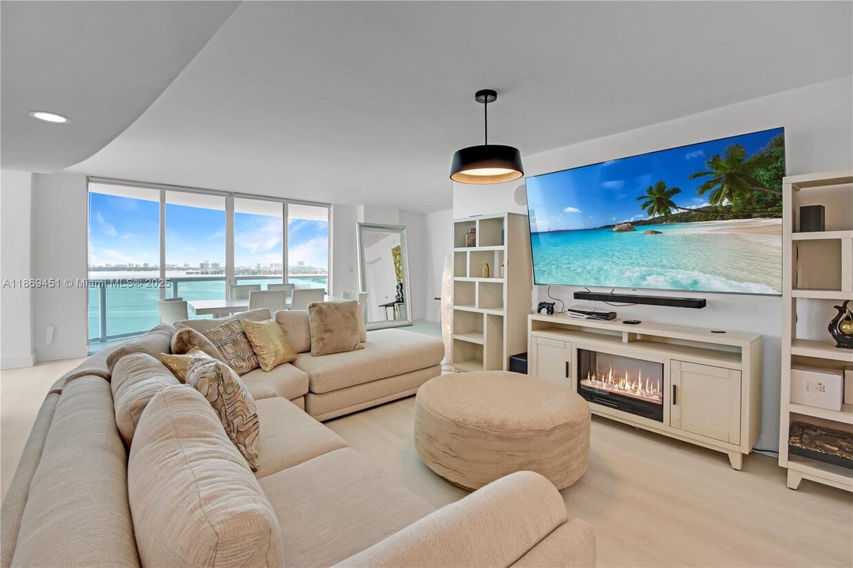 Foto principal - 1800 N Bayshore Dr