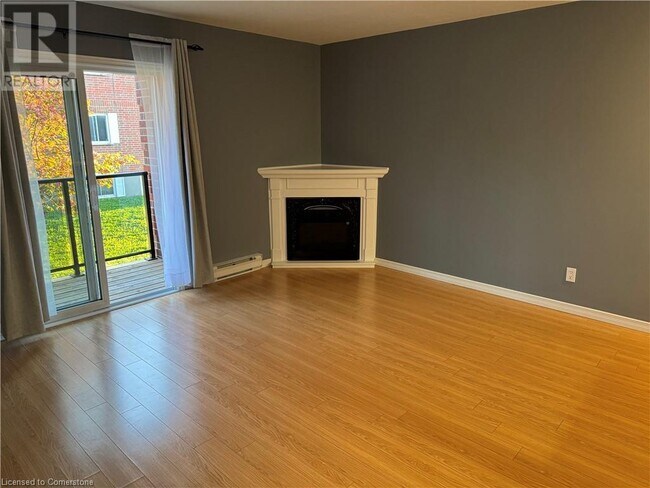 Building Photo - 565 Greenfield Ave