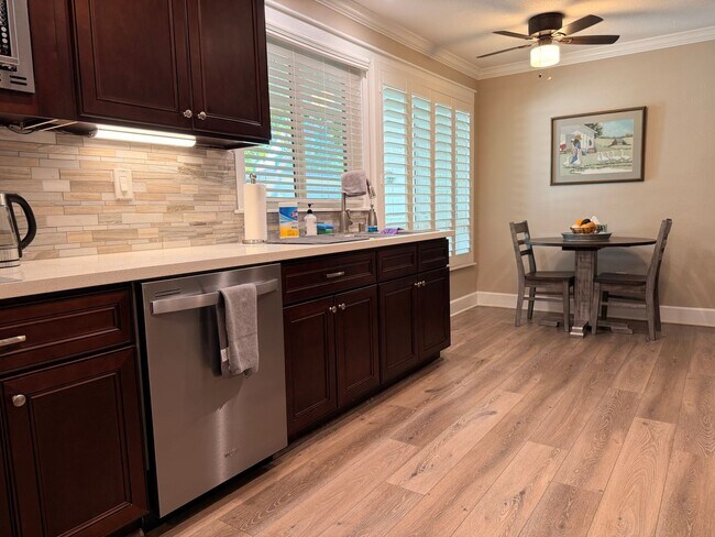 Building Photo - Highly updated Coronado II model in Leisure Village