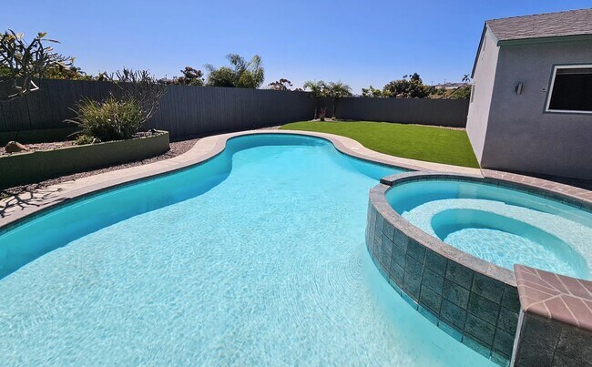 Foto del edificio - 2127 Hanford Dr