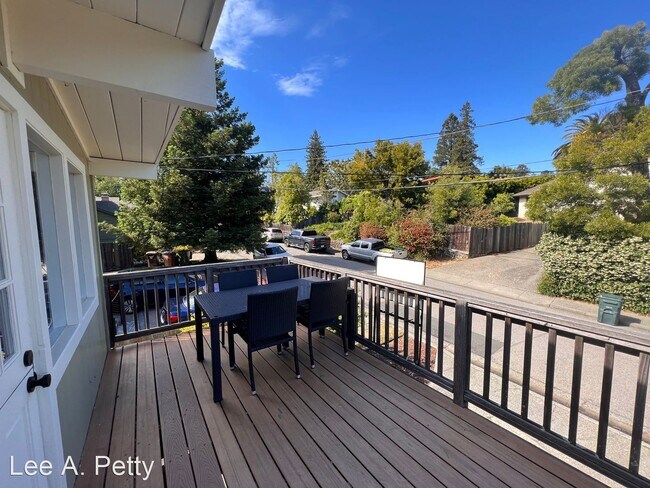 Building Photo - 2 br, 1 bath House - 21 Palm Avenue