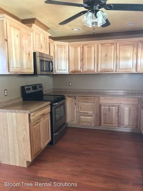 Foto del edificio - 3120 N Pine View Dr