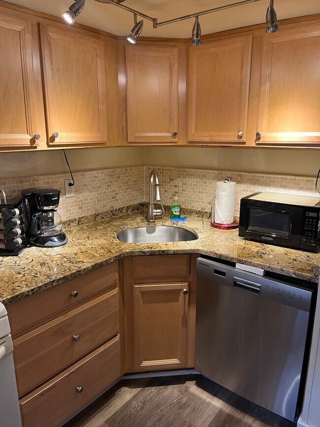 Foto del edificio - 147 E Chestnut St