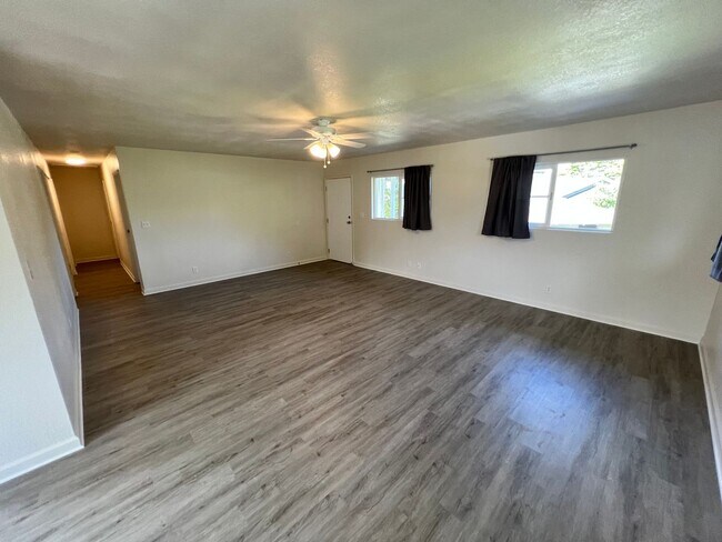Foto del edificio - Charming 3 bedroom home in Manoa for $4,300.00/mo