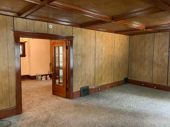 Building Photo - 202 W Palmer Ave