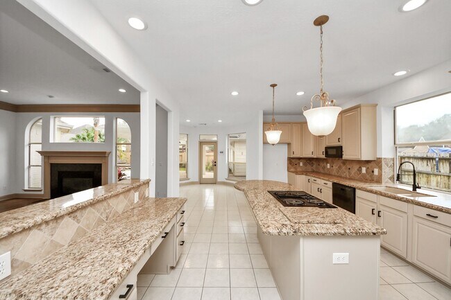 Foto del edificio - 8119 Meadow Vista Dr