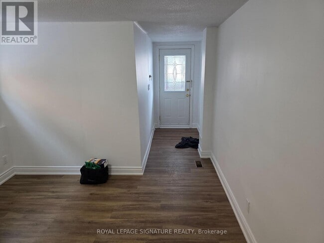 Photo du bâtiment - 3257 Lednier Terrace