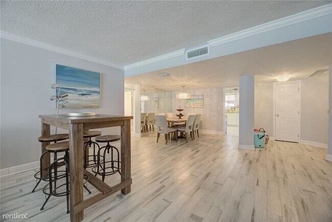 Building Photo - 2 br, 2 bath Condo - 4100 Galt Ocean Dr Ap...