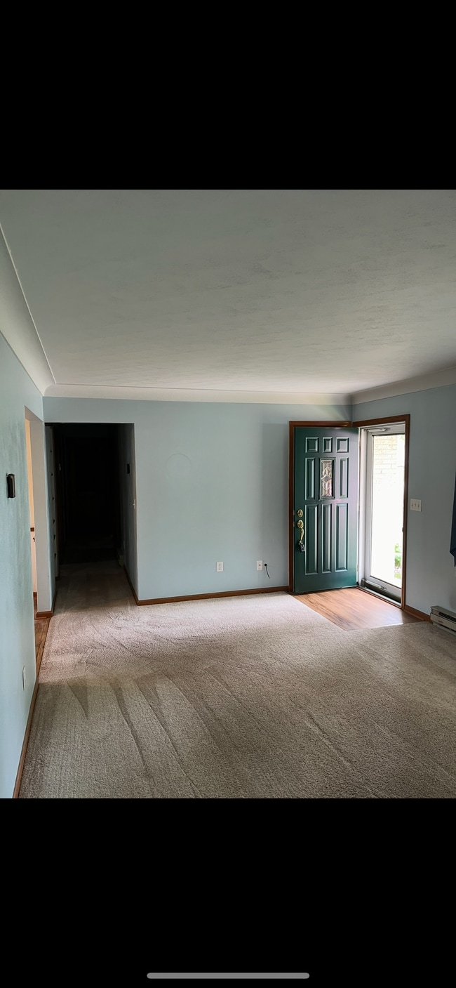 Building Photo - 5044 Jolly Rd