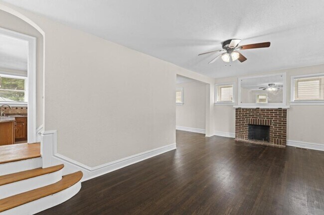 Foto del edificio - 7241 St Andrews Pl