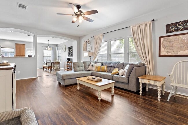 Foto del edificio - 2009 Blewett Dr