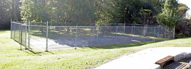 Tennis Court - Highland Park Village