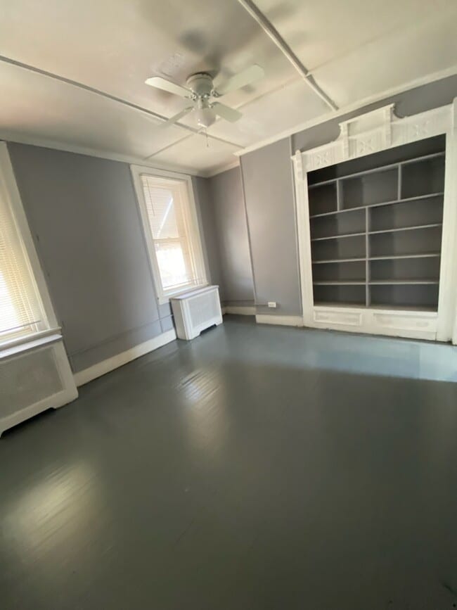 Photo - 408 N Wanamaker St House