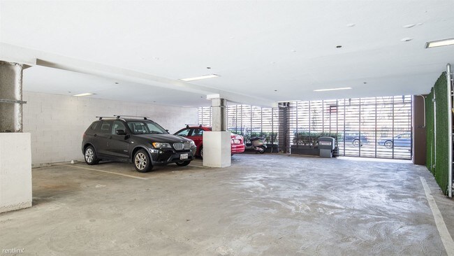 Foto del edificio - 1 br, 1 bath Apartment - 210 N 12th St Apt 5G