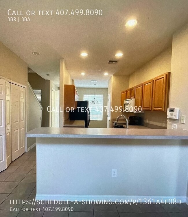 Building Photo - 4915 Poolside Dr