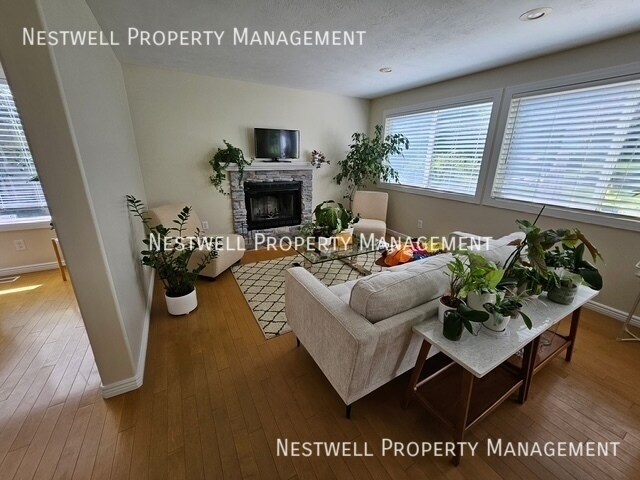Primary Photo - 1262 Carston Ct