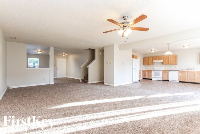 Building Photo - 6448 Front Point Dr