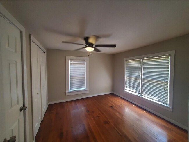 Foto del edificio - 5430 Greenleaf Rd