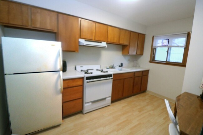 Foto del edificio - 220 Griffing Ave