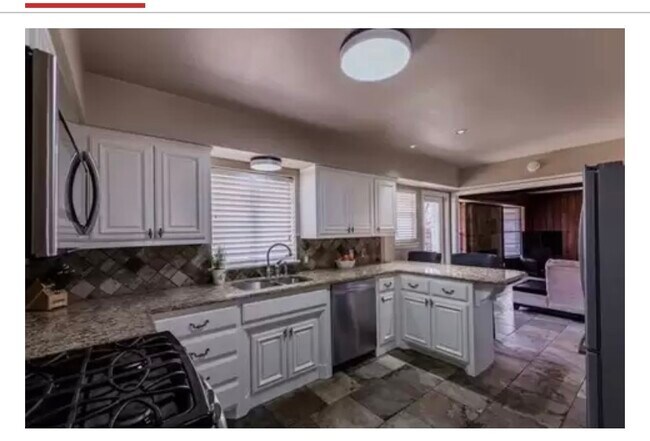 Building Photo - 5969 Elderwood Dr