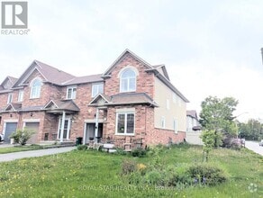 Building Photo - 531 Fordell Ave