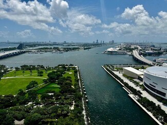 Building Photo - 900 Biscayne Blvd