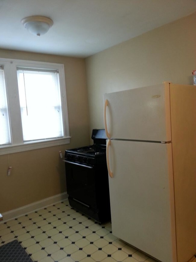 Building Photo - 1 bedroom in Louisville KY 40211