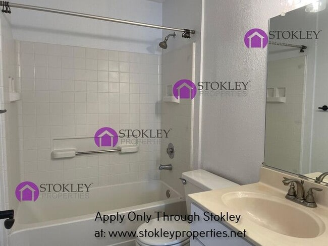 Foto del edificio - 1410 Bel Air Dr