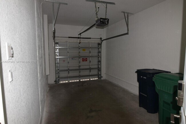 Foto del edificio - 7848 NW 114th Path