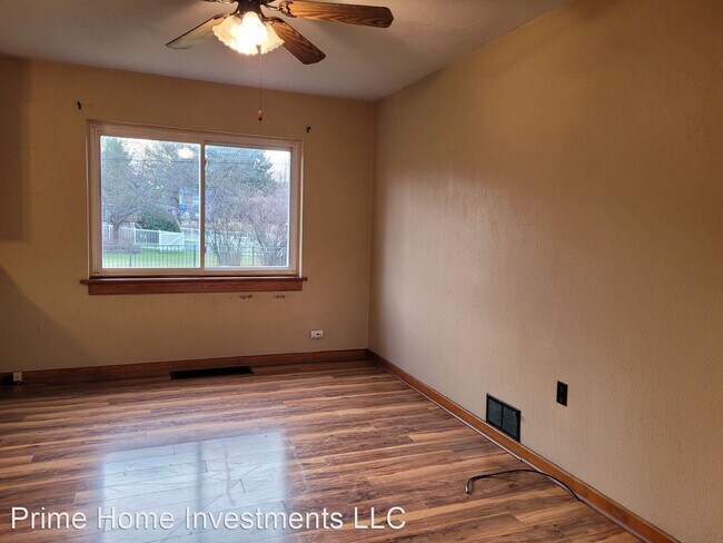 Building Photo - 2 br, 1 bath House - 3943 Westbranch Highway