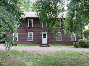 Building Photo - 239 Old Farms Rd