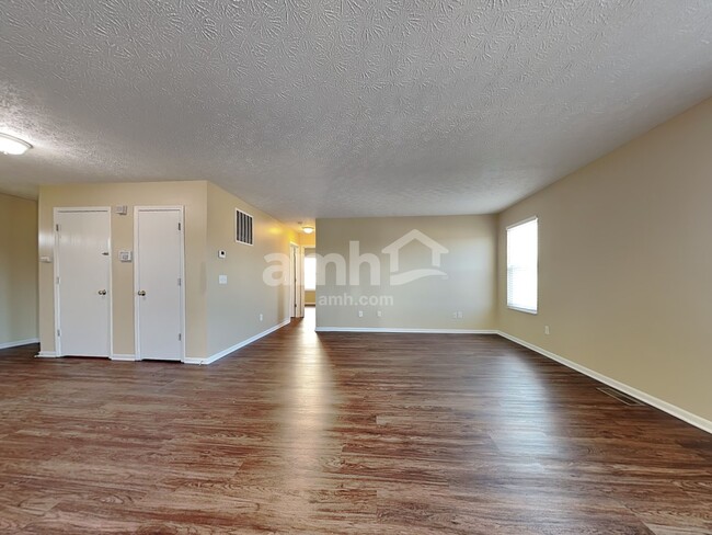 Building Photo - 427 Kreider Dr
