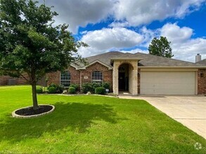 Building Photo - 840 Peach Ln