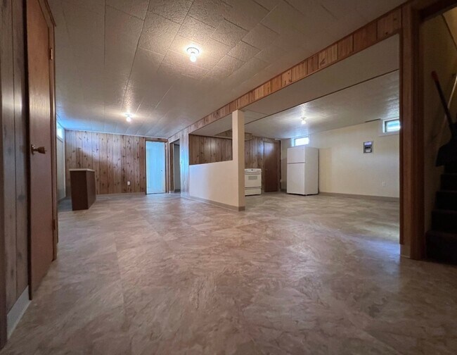living area - 1000 Washington Ave
