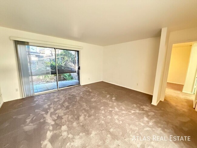 Foto del edificio - 4554 E Paradise Village Pkwy N