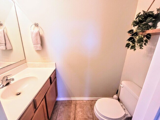 Foto del edificio - Fully Furnished Single Family Condo!