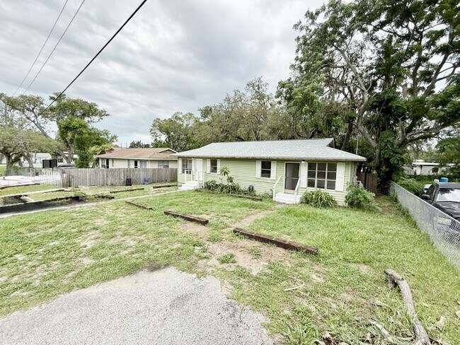 Building Photo - 12011 Wanda Ave