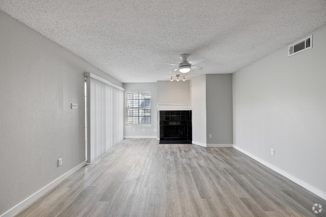 Building Photo - 11011 Woodmeadow Pkwy
