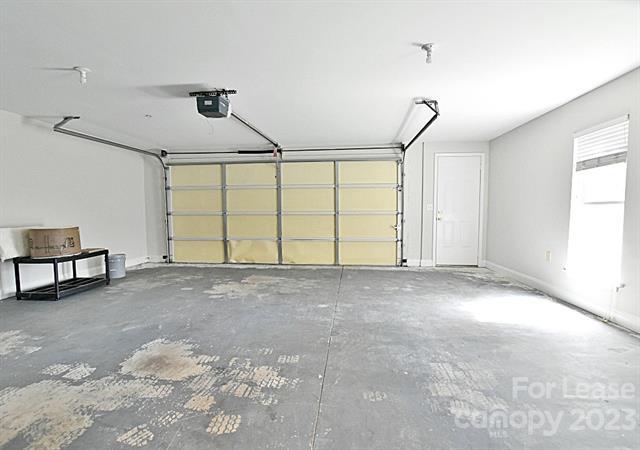Building Photo - 14266 Richmond Park Ave