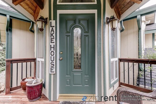 Building Photo - 3 br, 2.5 bath House - 9939 El Capitan Way...