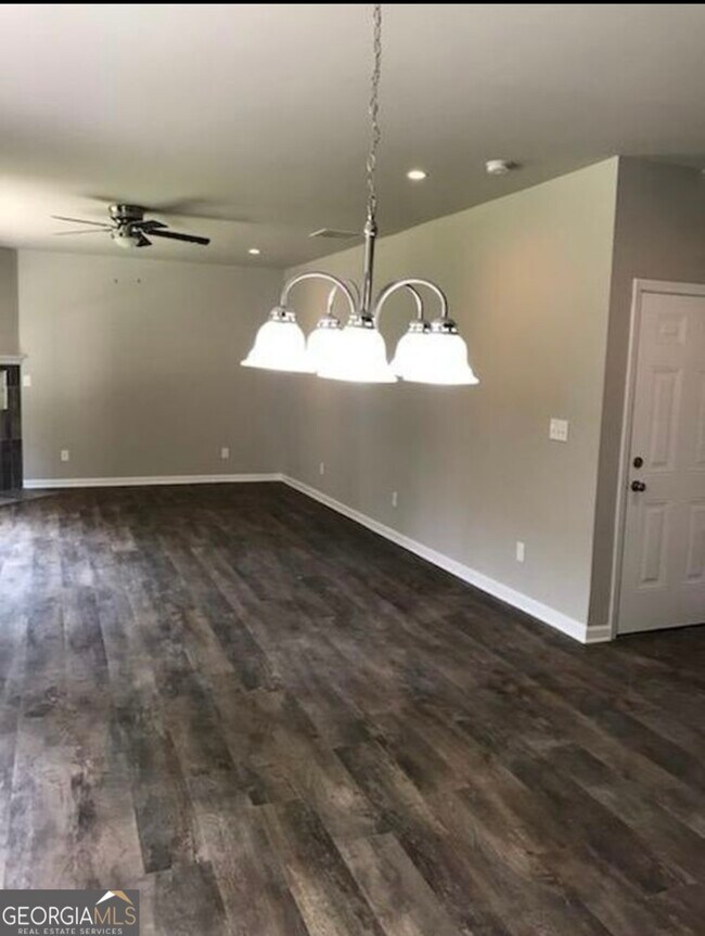 Building Photo - 1549 Hillary Cove Ct