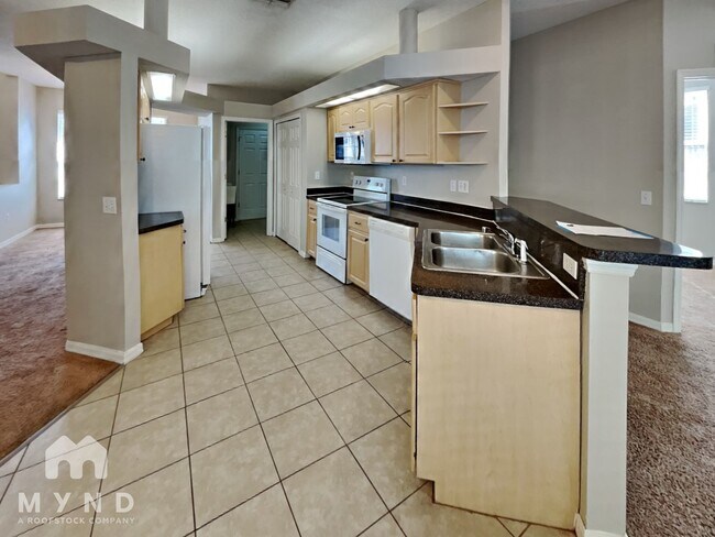 Building Photo - 7026 Captiva Cir