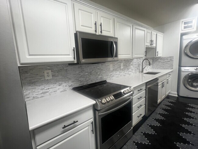 Foto del edificio - 309 Yoakum Pkwy