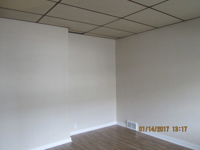 Building Photo - 61 Orchard St