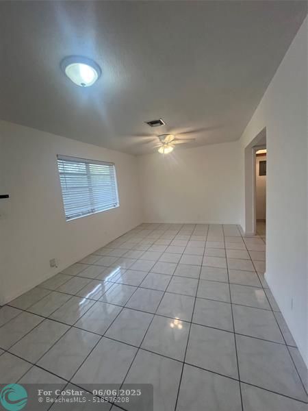 Foto del edificio - 222 NE 23rd Ave