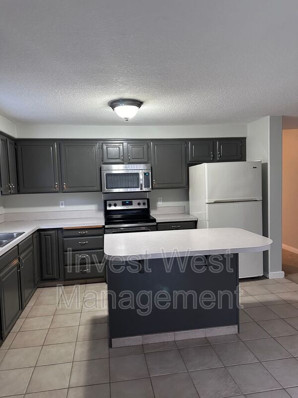 Foto del edificio - 4709 NE 130th Ave