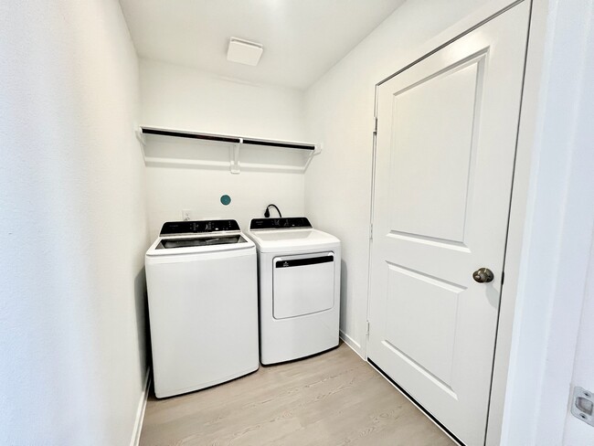 Foto del edificio - 3014 Mallorca Dr